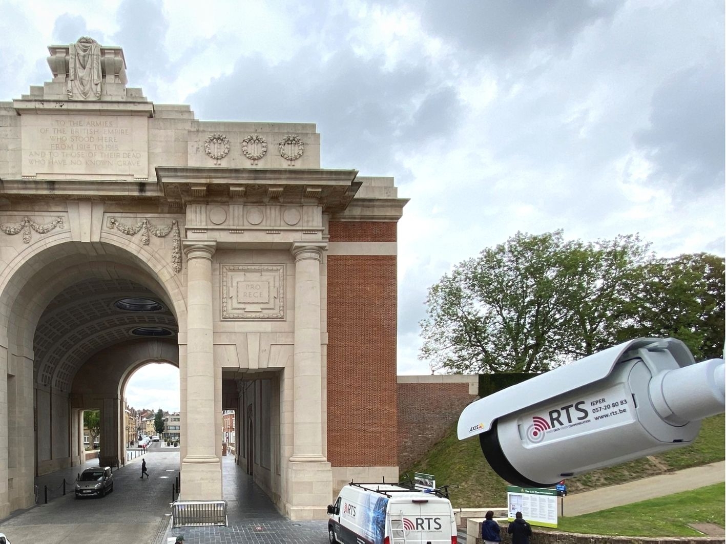 Camera at the Menin Gate in Ypres